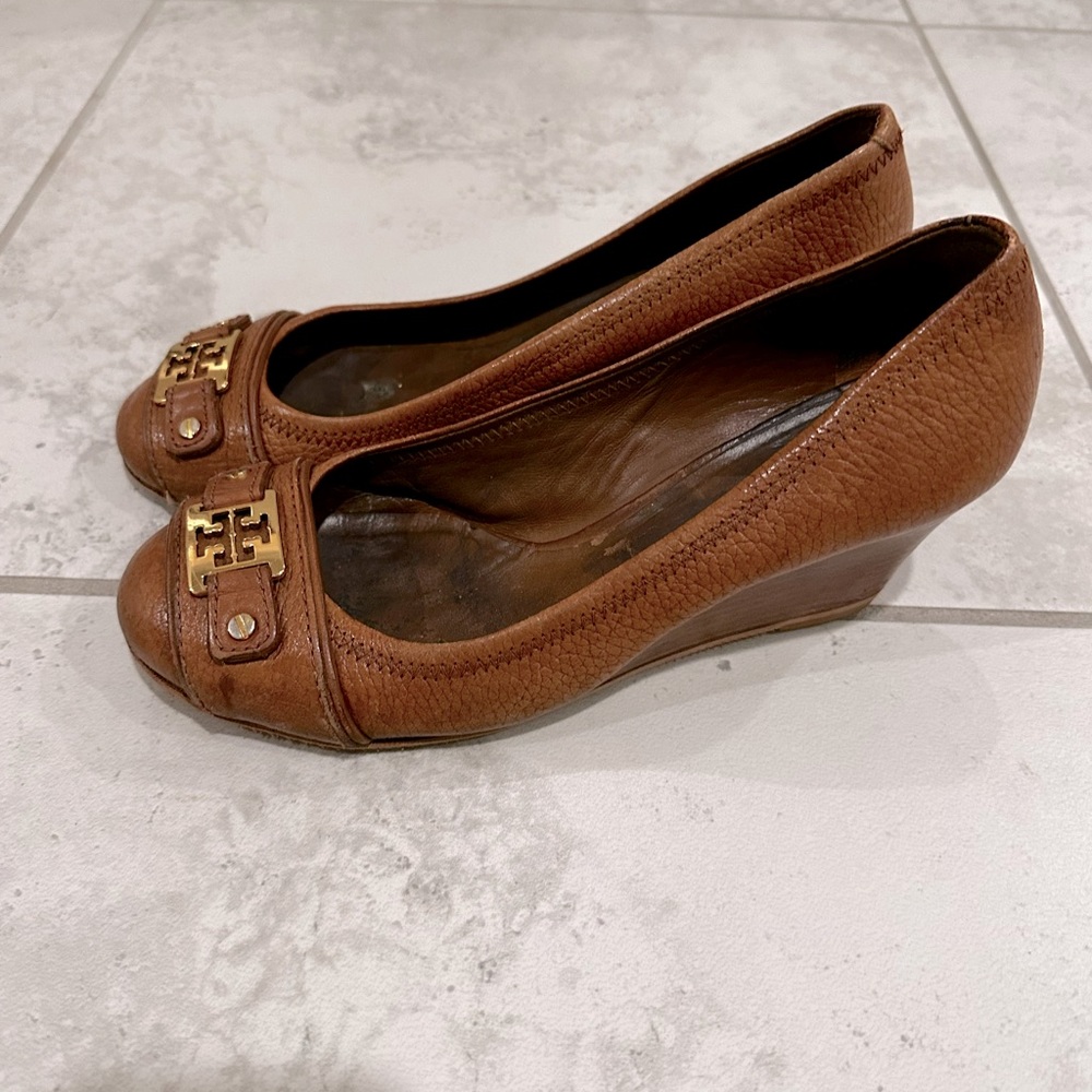 Tory Burch Leather Pumps
